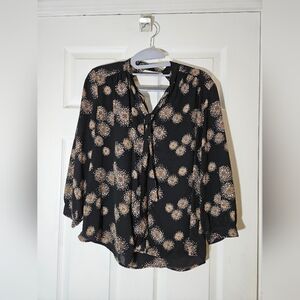 Collective Concepts Black and Cream Buttoned Blouse